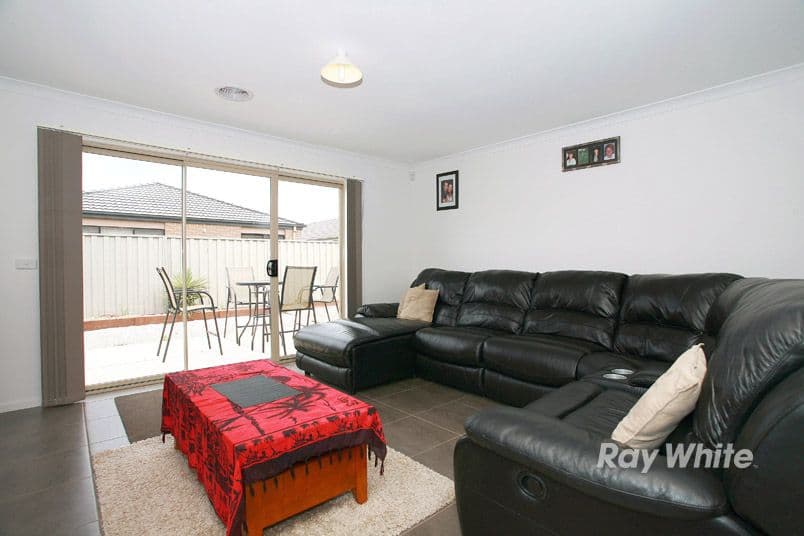 11 Chorus Way, CRANBOURNE EAST VIC 3977, Cranbourne East - Thumbnail 8