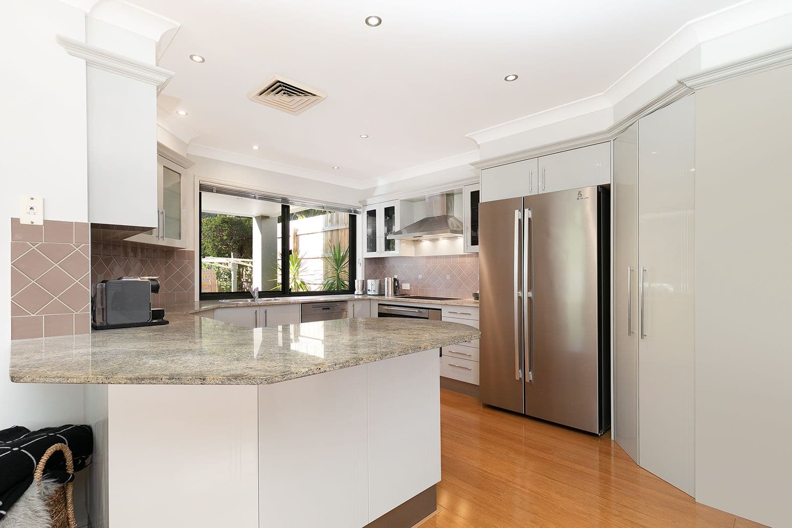 64 Robertson Street, Sherwood QLD 4075, Sherwood - Thumbnail 3