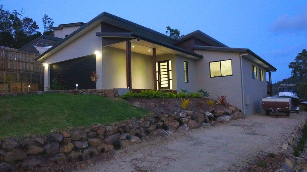 8 Beth Court, CANNONVALE QLD 4802, Cannonvale - Thumbnail 2