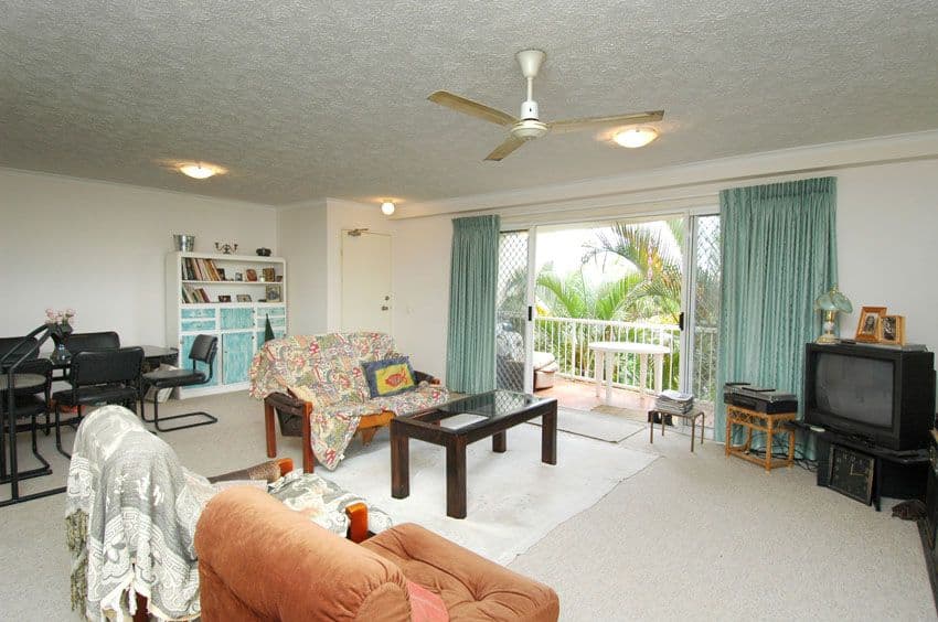 8 Dalpura Street, CHEVRON ISLAND QLD 4217, Chevron Island - Thumbnail 2