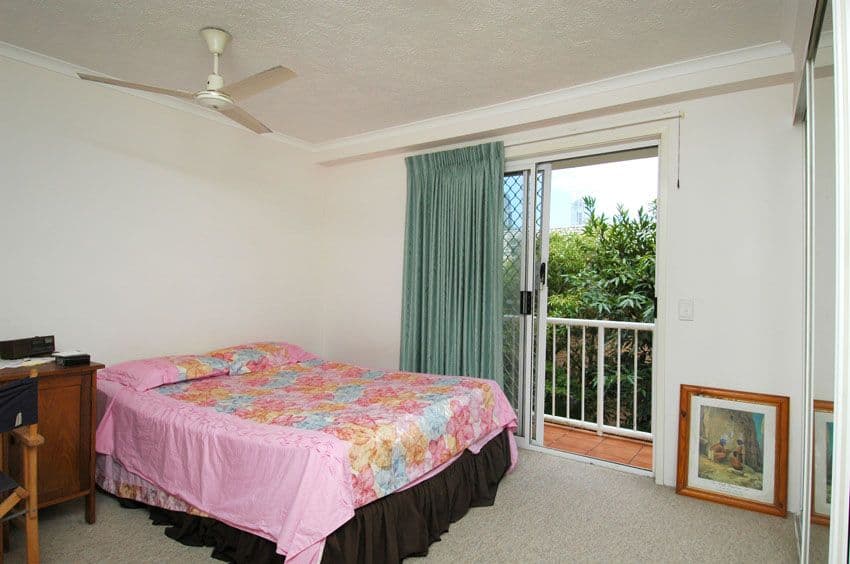 8 Dalpura Street, CHEVRON ISLAND QLD 4217, Chevron Island - Thumbnail 5