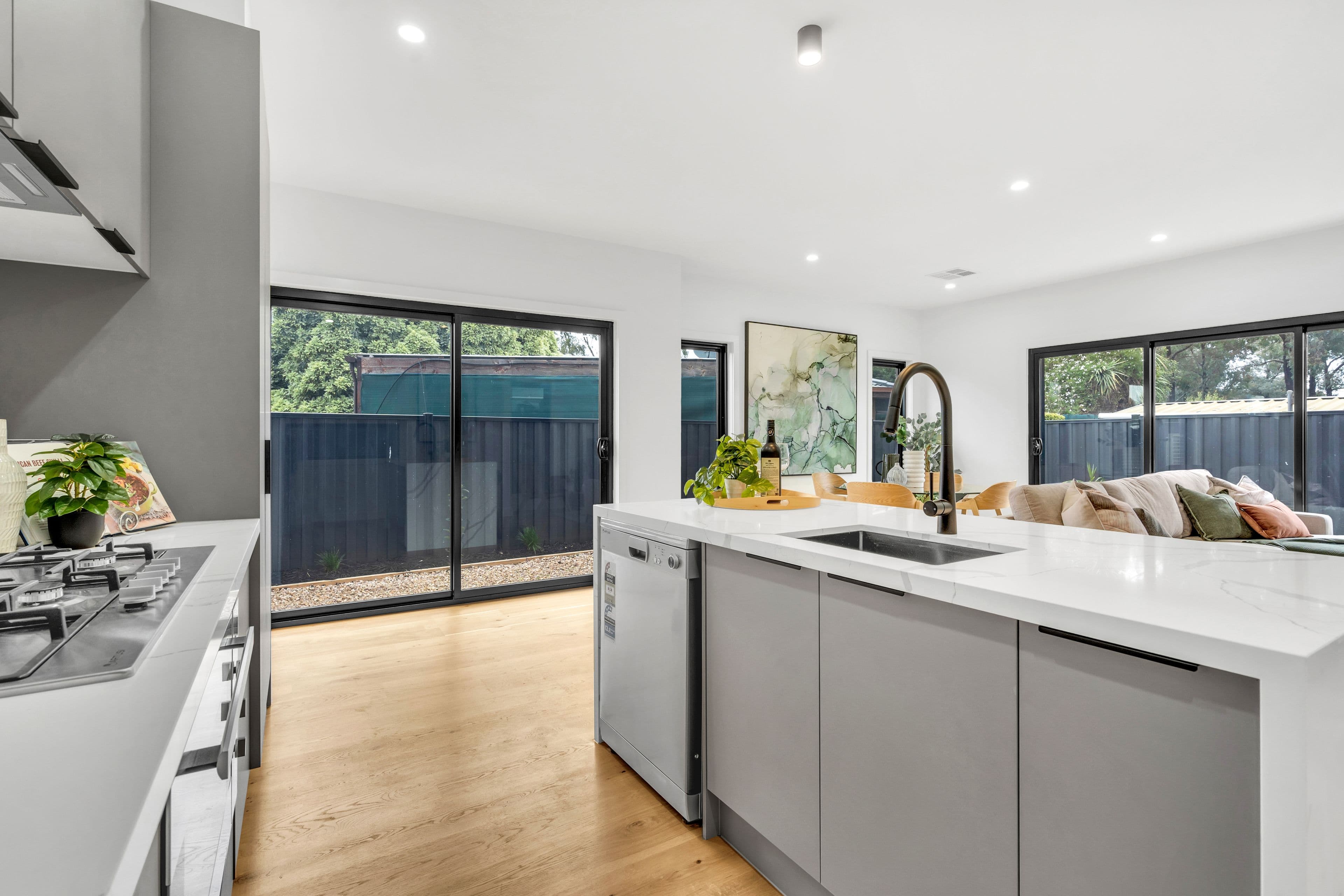 2B Augusta Close, Sunbury VIC 3429, Sunbury - Thumbnail 5