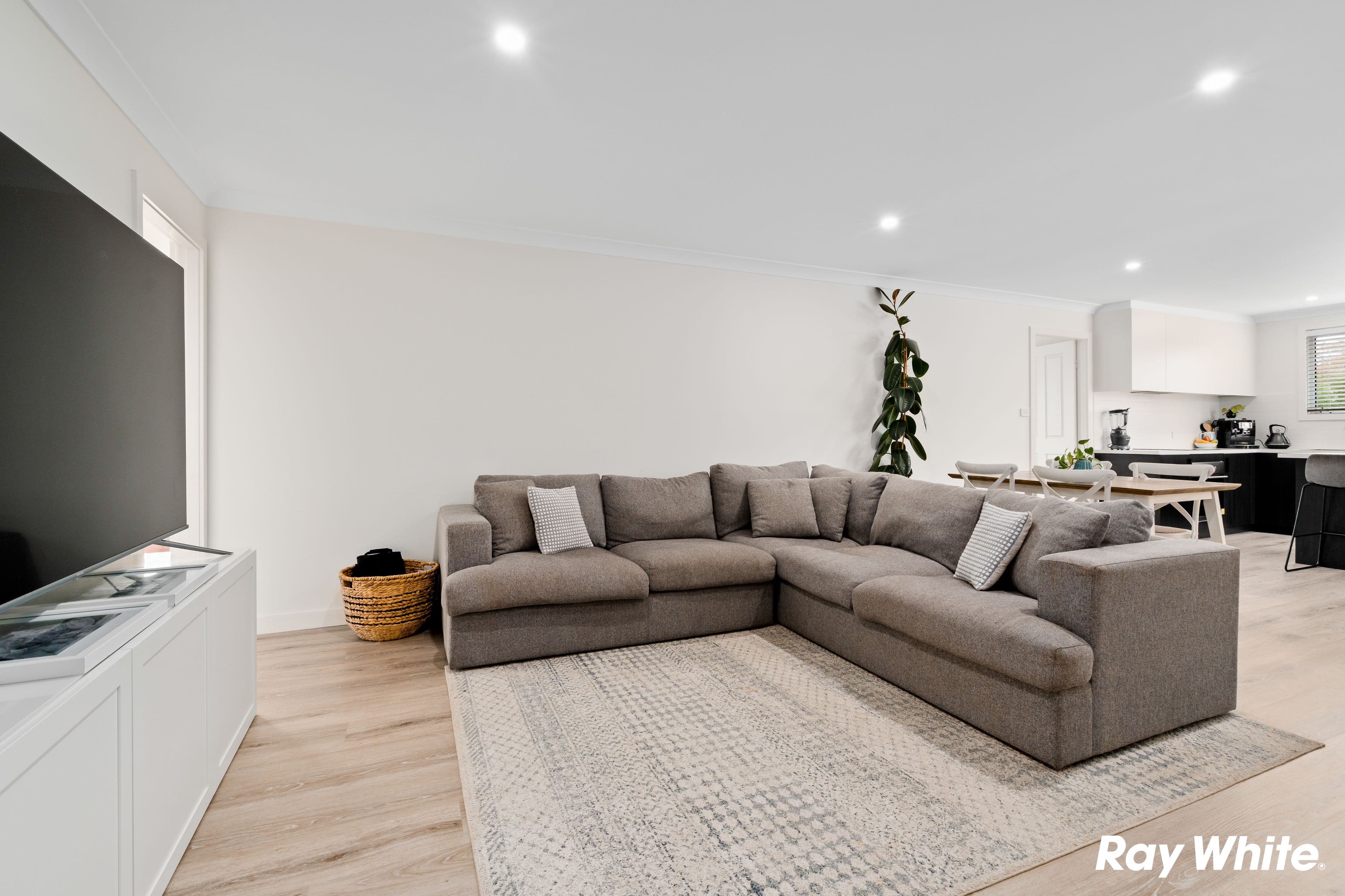 9 Nagle Way, Quakers Hill NSW 2763, Quakers Hill - Thumbnail 2