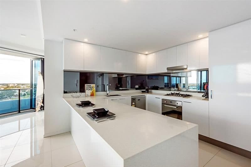 5 Harbour Side Court, Biggera Waters QLD 4216, Biggera Waters - Thumbnail 4