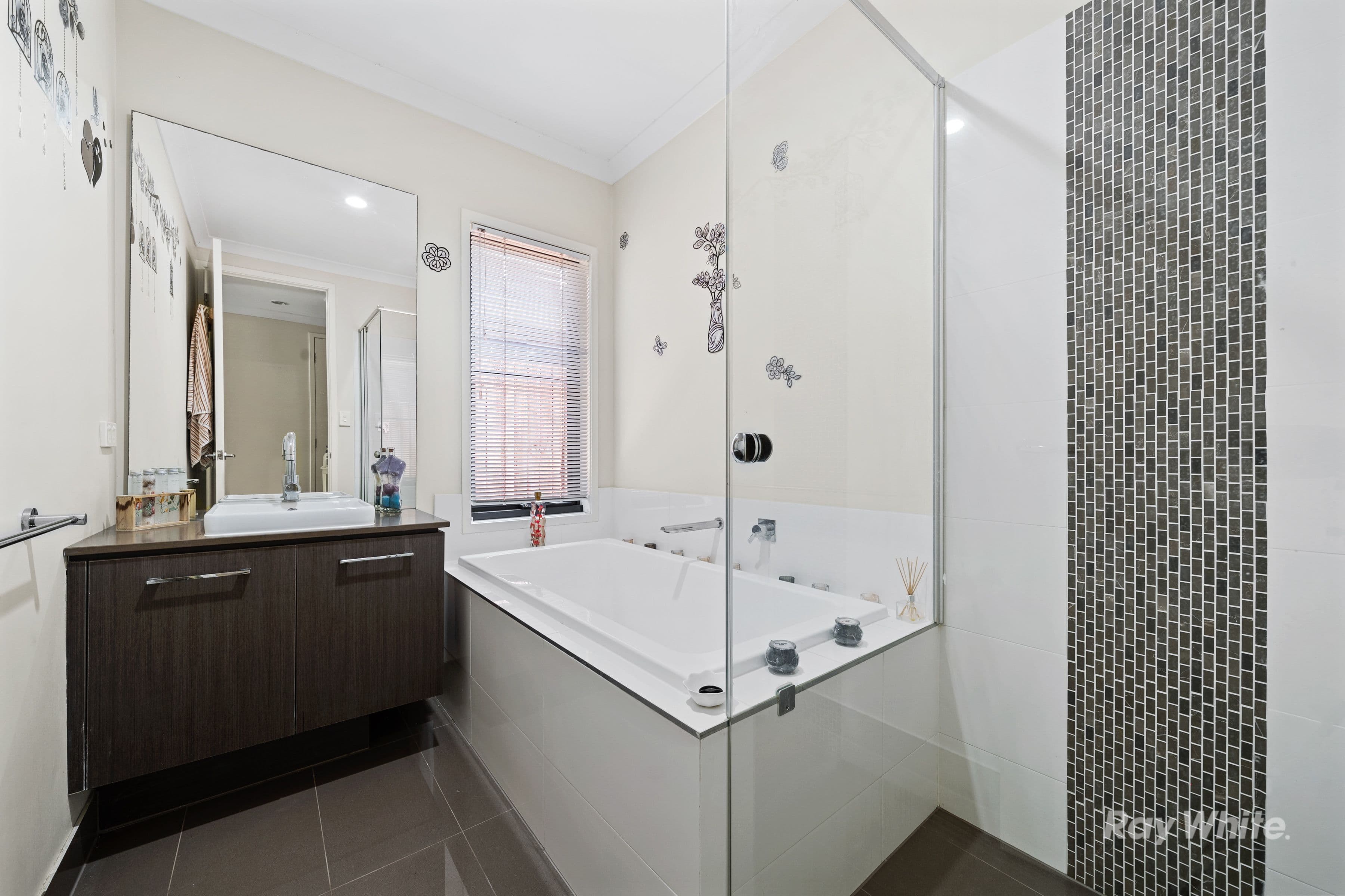 14 Slate Court, Logan Reserve QLD 4133, Logan Reserve - Thumbnail 8