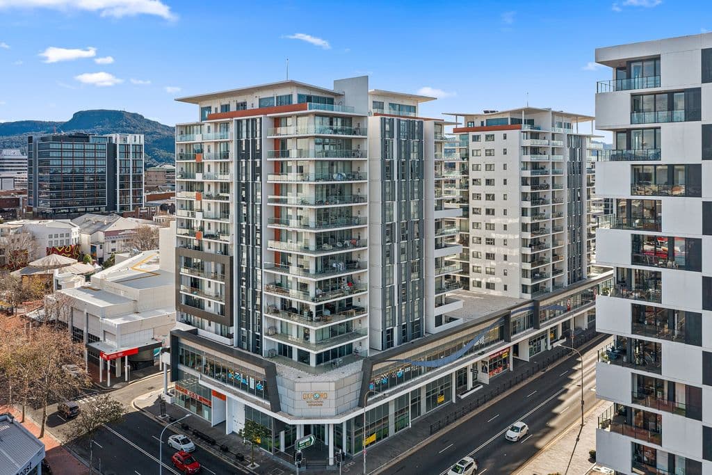 204/30 Burelli Street, Wollongong - Image 1