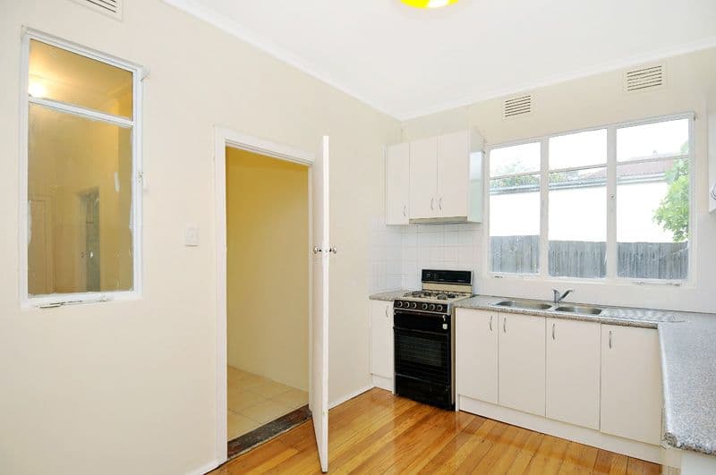 67 Crevelli Street, RESERVOIR VIC 3073, Reservoir - Thumbnail 4