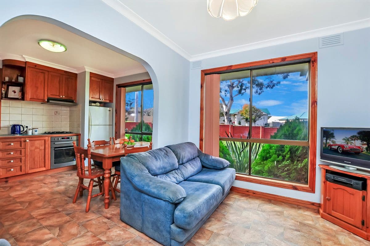 25 Laverock Road, Warrnambool VIC 3280, Warrnambool - Thumbnail 4