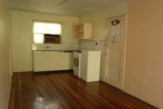 18  Allden Avenue, LABRADOR QLD 4215, Labrador - Thumbnail 3