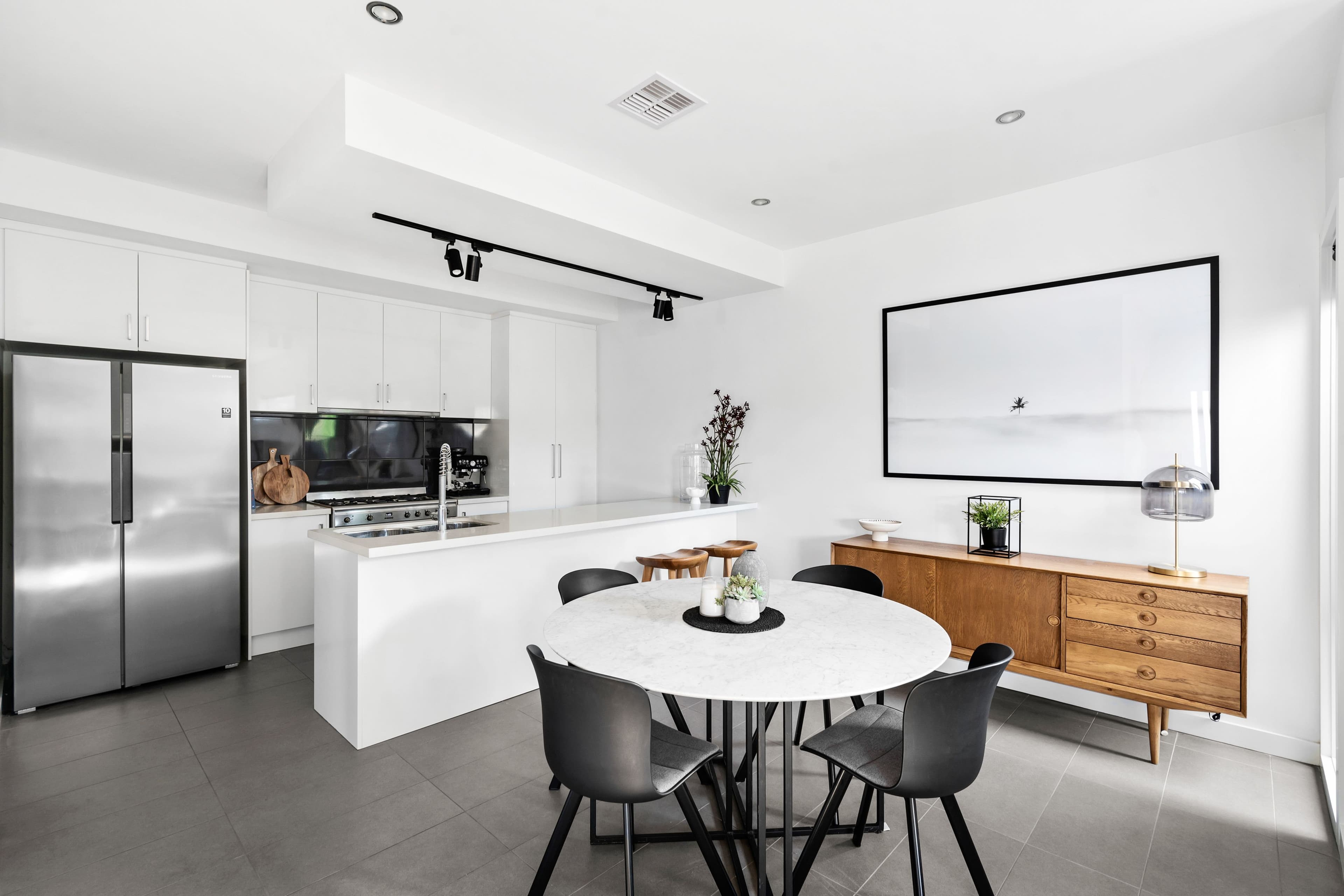 8 Ronald Avenue, Altona North VIC 3025, Altona North - Thumbnail 4