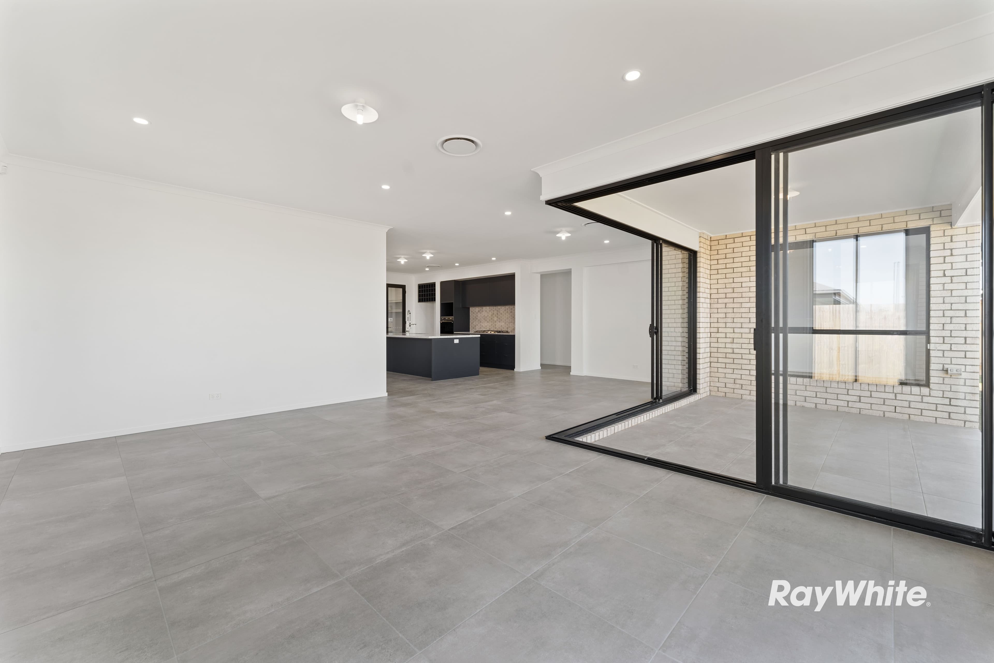 5 Liberty Drive, FLAGSTONE QLD 4280, Flagstone - Thumbnail 3