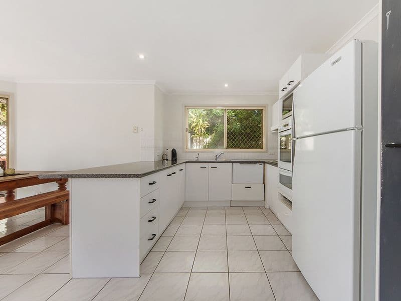 7 Kentucky Crescent, Oxenford QLD 4210, Oxenford - Thumbnail 6