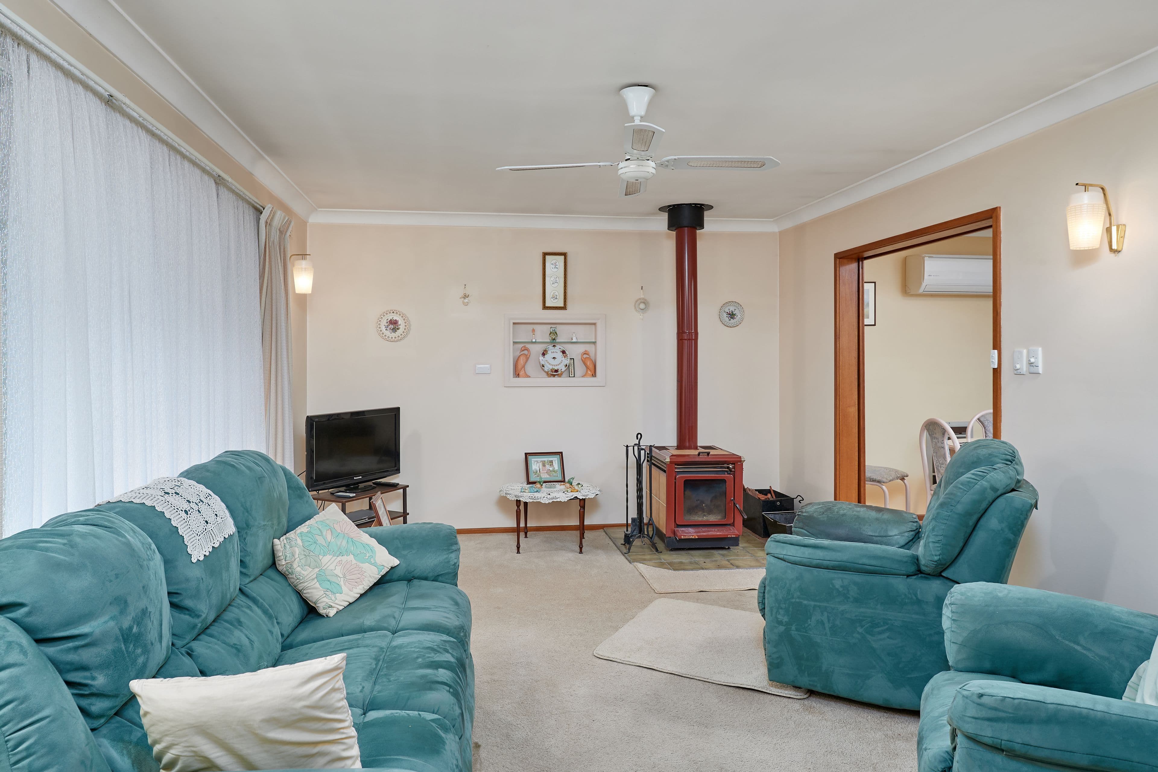 8 Fraser Street, Mount Austin NSW 2650, Mount Austin - Thumbnail 2