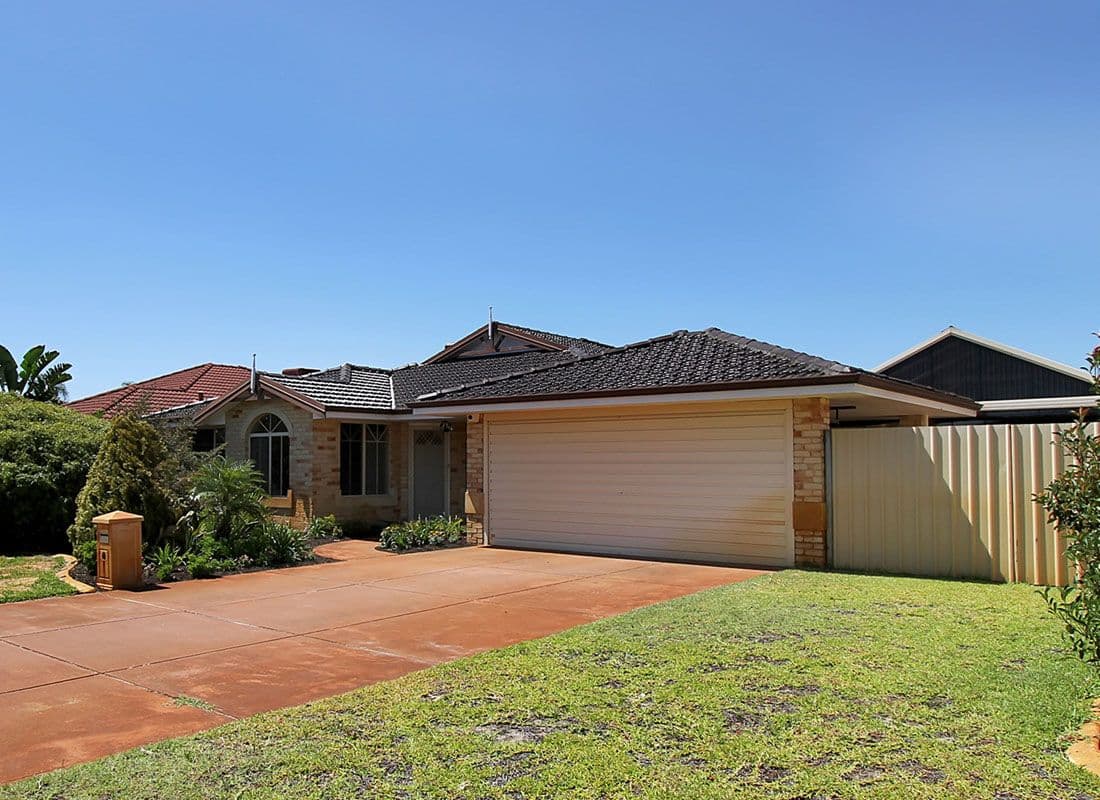 10 Thomasia Street, HUNTINGDALE WA 6110, Huntingdale - Image 1