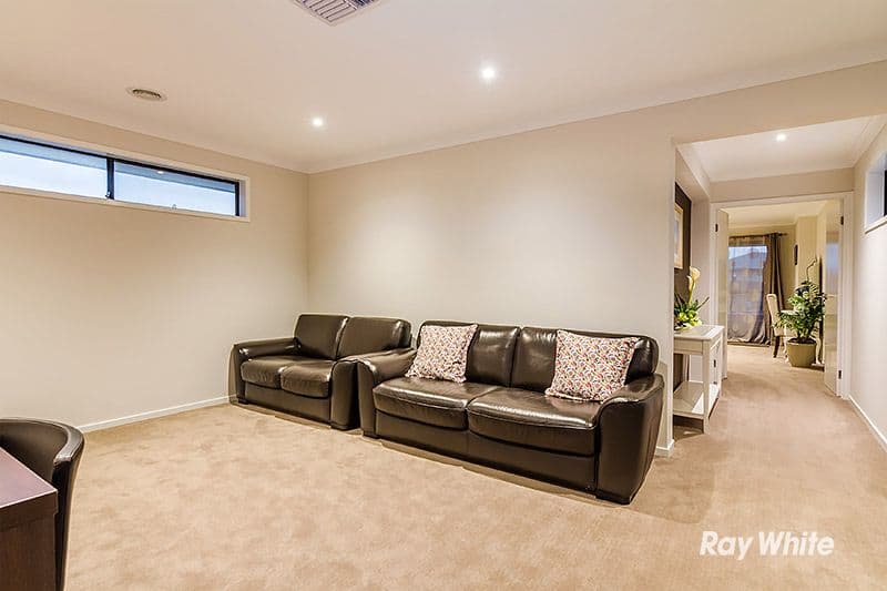 33 Wilkiea Crescent, Cranbourne North VIC 3977, Cranbourne North - Thumbnail 6