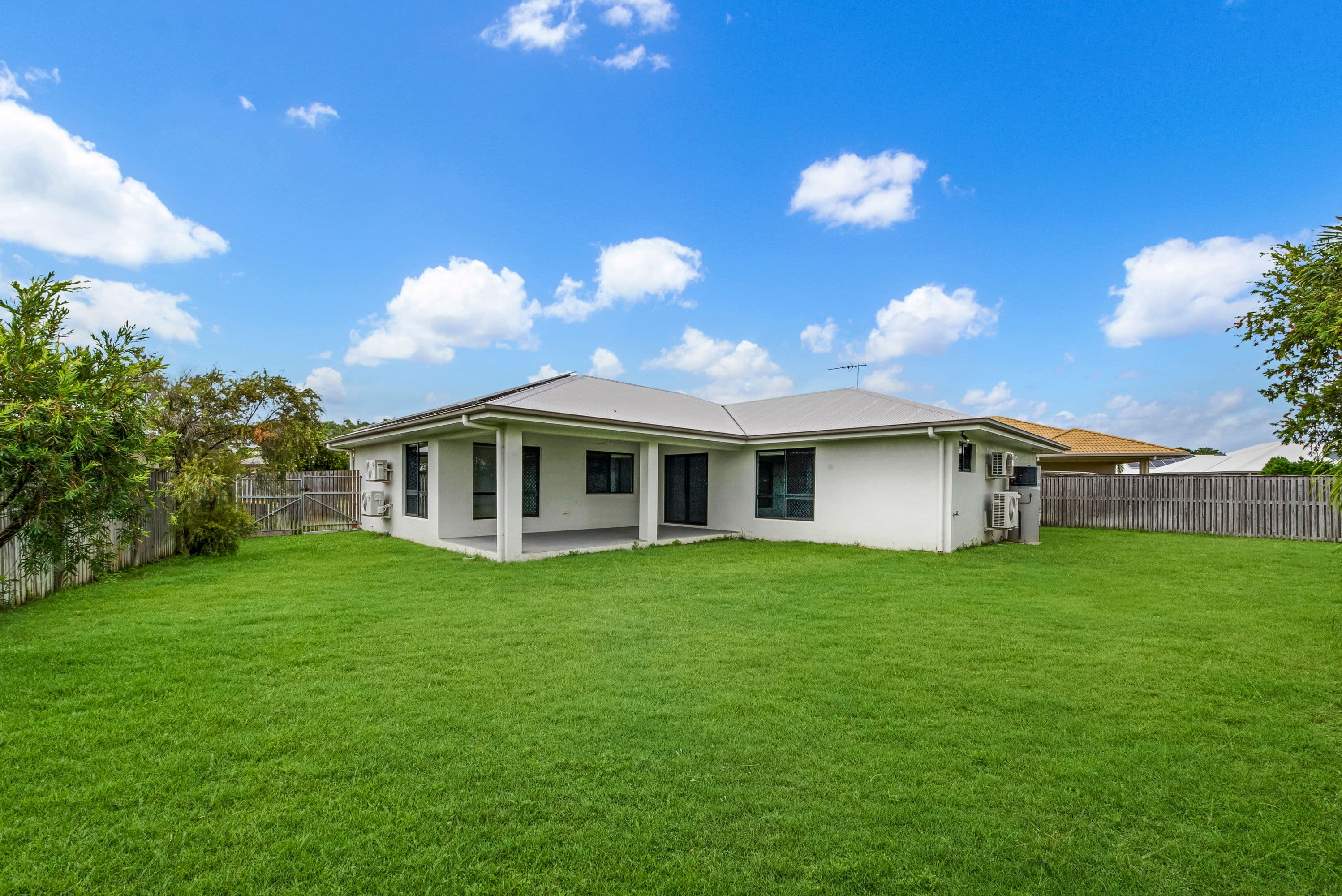 5 Rattray Street, Bushland Beach QLD 4818, Bushland Beach - Image 1