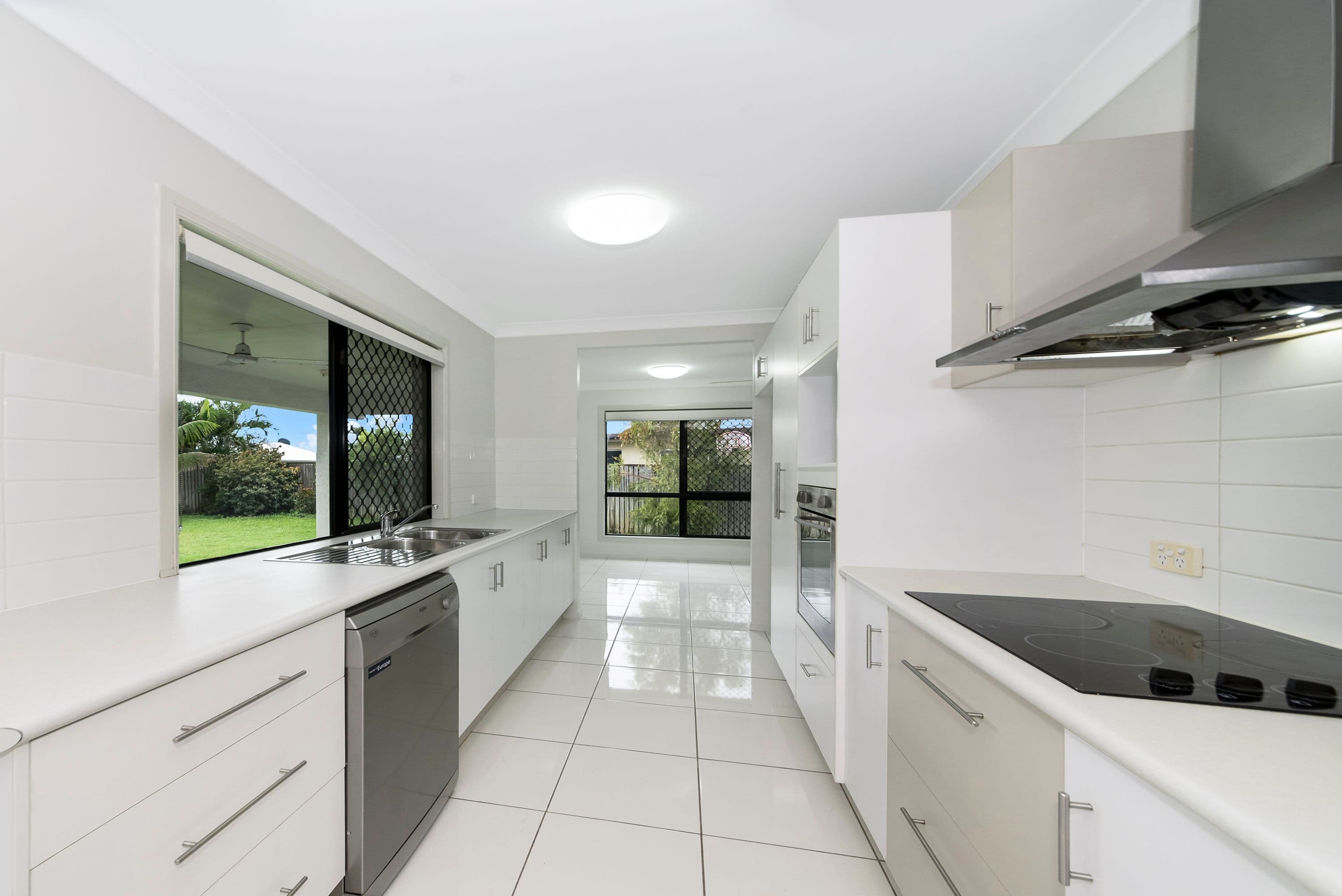 5 Rattray Street, Bushland Beach QLD 4818, Bushland Beach - Thumbnail 5