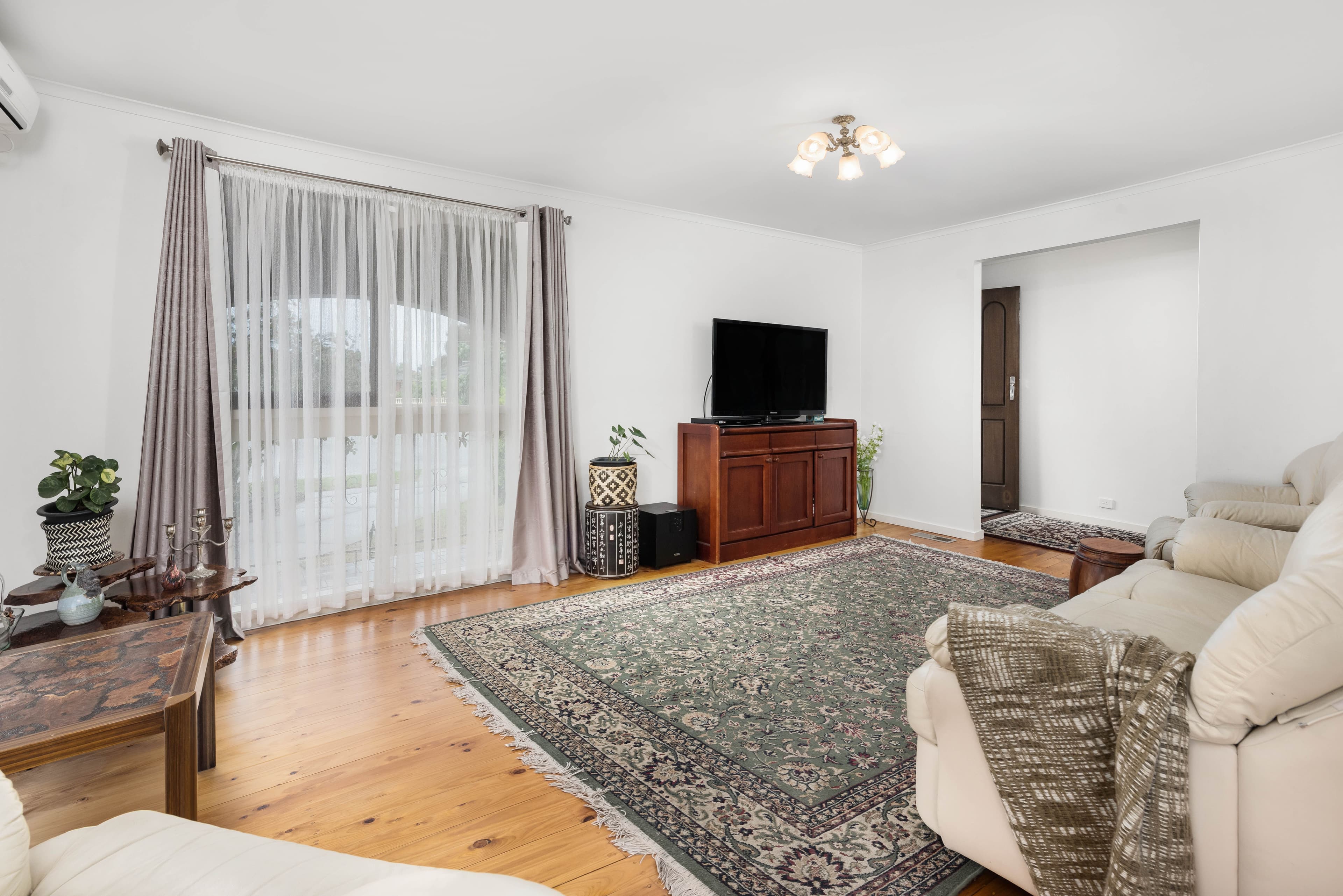 1 Ruskin Court, Bundoora VIC 3083, Bundoora - Thumbnail 2