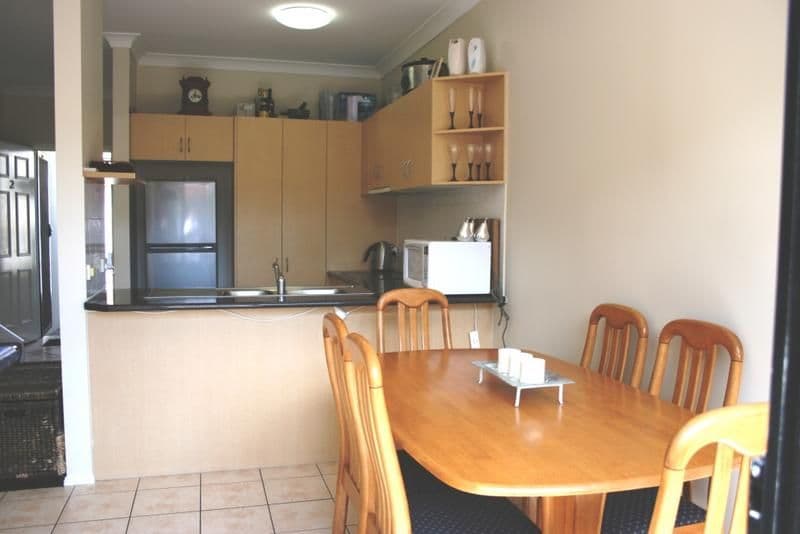 32 Blake Street, SOUTHPORT QLD 4215, Southport - Thumbnail 2