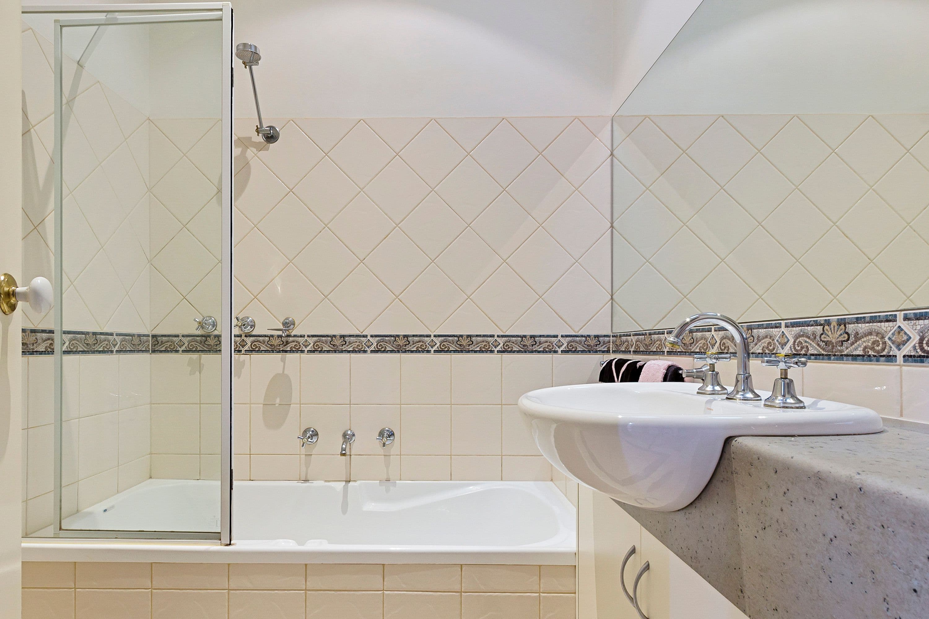 36 Walkers Road, Woodend, Woodend - Thumbnail 8