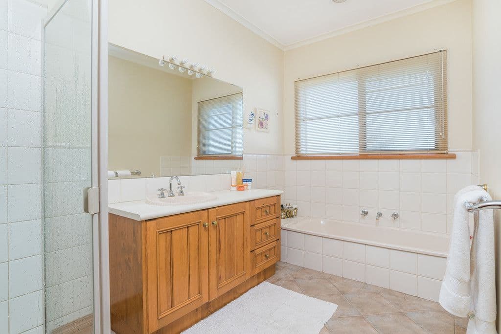7 Turner Avenue, Lara VIC 3212, Lara - Thumbnail 8