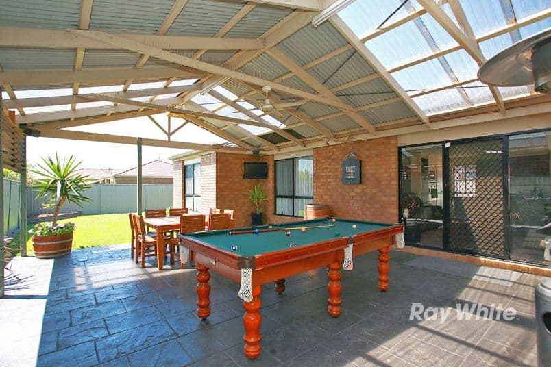 30 Tyndall Street, CRANBOURNE EAST VIC 3977, Cranbourne East - Thumbnail 3