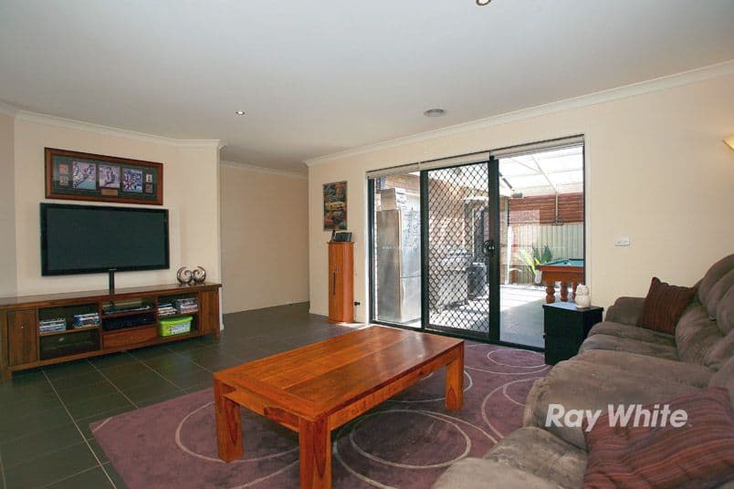 30 Tyndall Street, CRANBOURNE EAST VIC 3977, Cranbourne East - Thumbnail 6