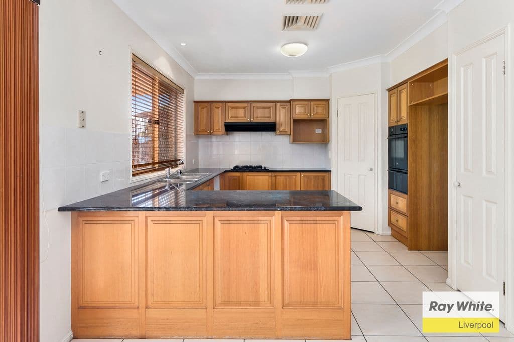 5 Robin Street, Hinchinbrook - Thumbnail 2