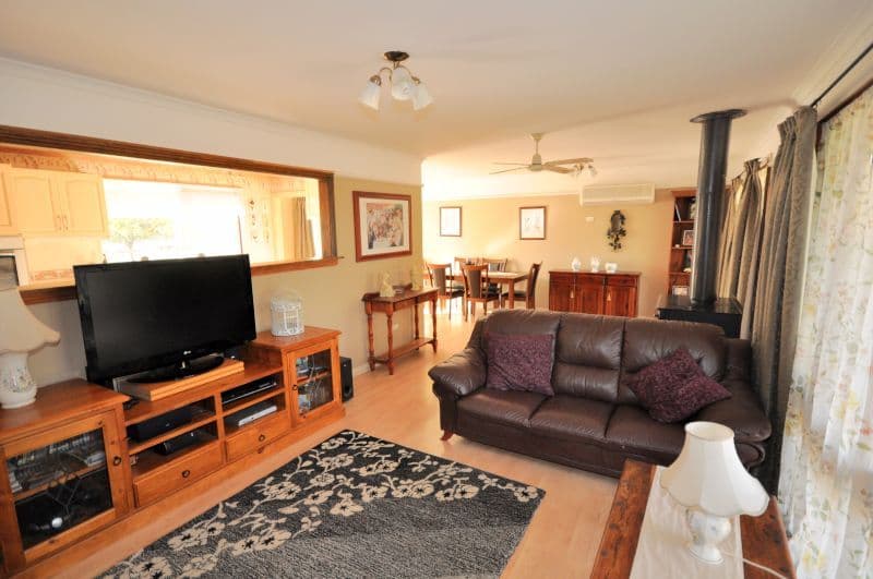 14 Cooper Street, WINCHELSEA VIC 3241, Winchelsea - Thumbnail 2