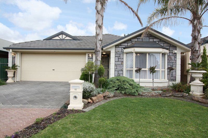 4 Meadowview Way, Cairnlea, VIC, 3023, Cairnlea - Image 1