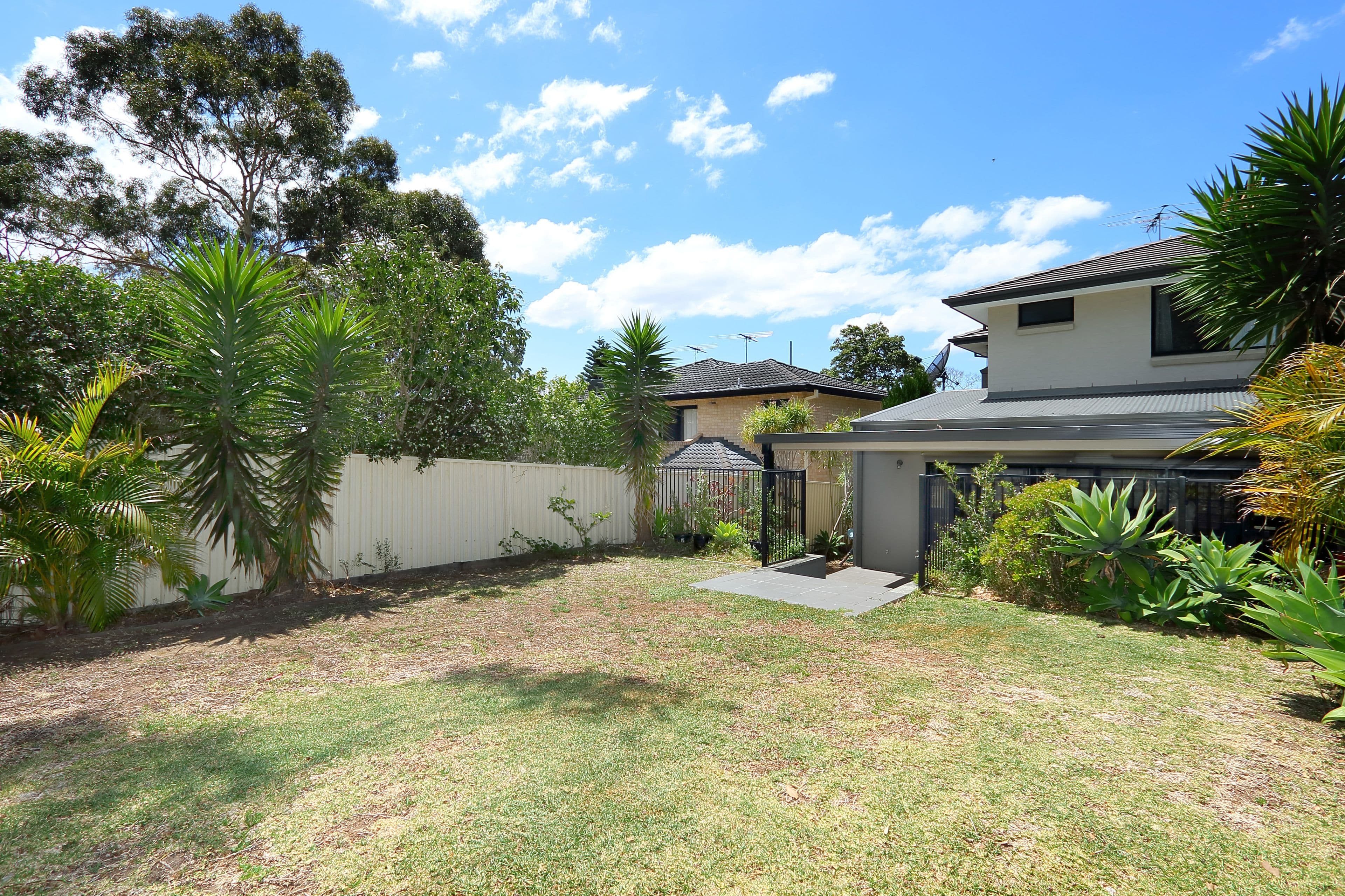 14 Myrtle Grove, Blackburn - Thumbnail 2