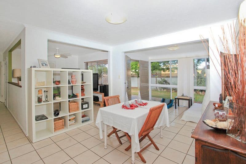 2 Allawah Avenue, Palm Beach QLD 4221, Palm Beach - Thumbnail 2