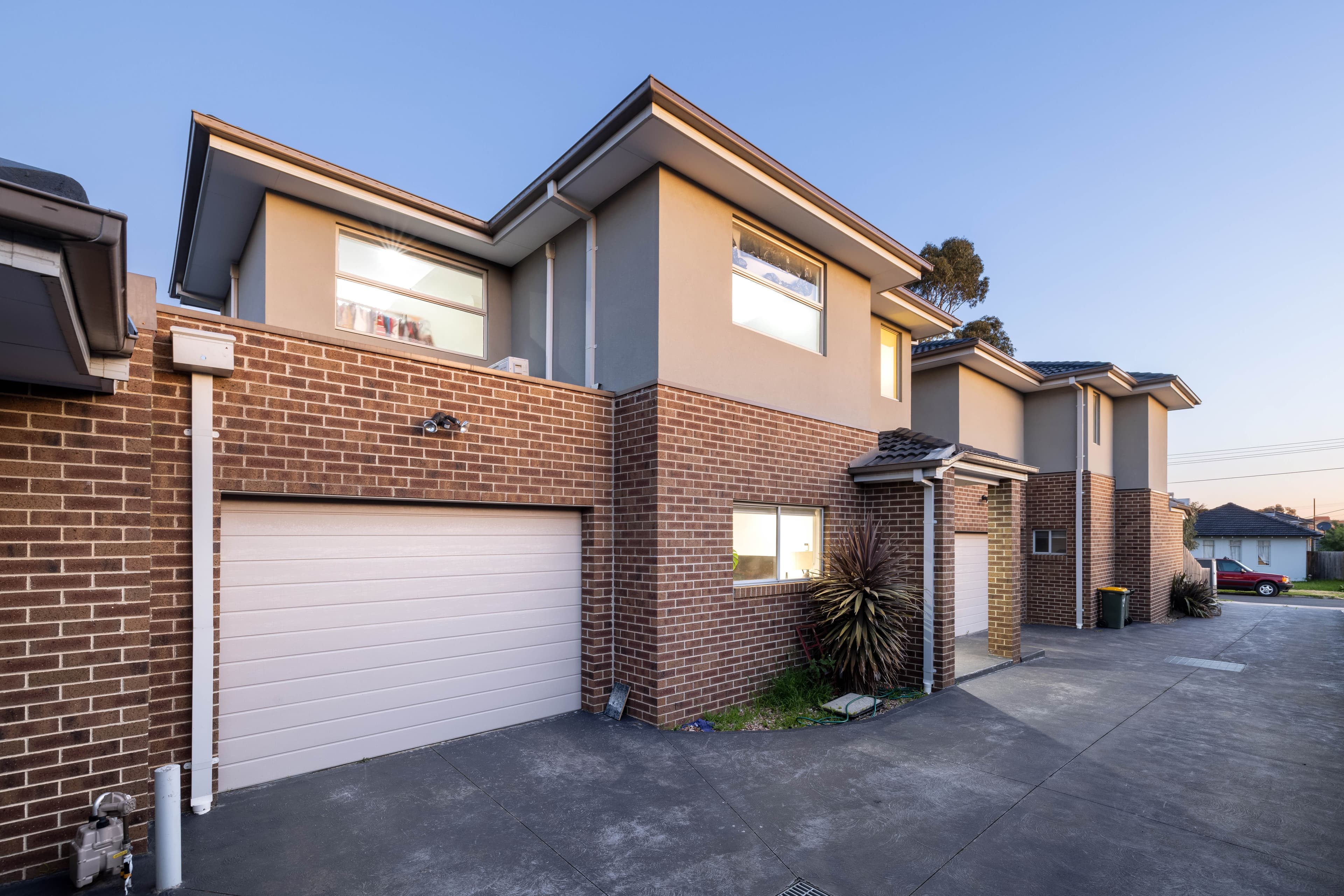 10 Rowan Street, Glenroy VIC 3046, Glenroy - Thumbnail 2
