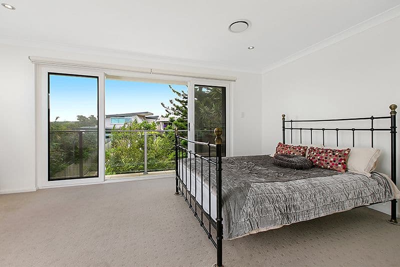 38 Griffin Road, North Curl Curl NSW 2099, North Curl Curl - Thumbnail 5