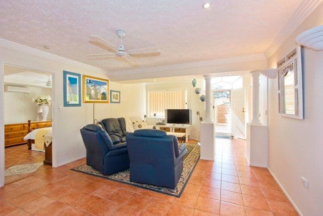 82 Monaco Street, BROADBEACH WATERS QLD 4218, Broadbeach Waters - Thumbnail 4