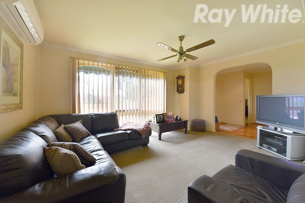 19 Haverstock Hill Close, Endeavour Hills VIC 3802, Endeavour Hills - Thumbnail 2