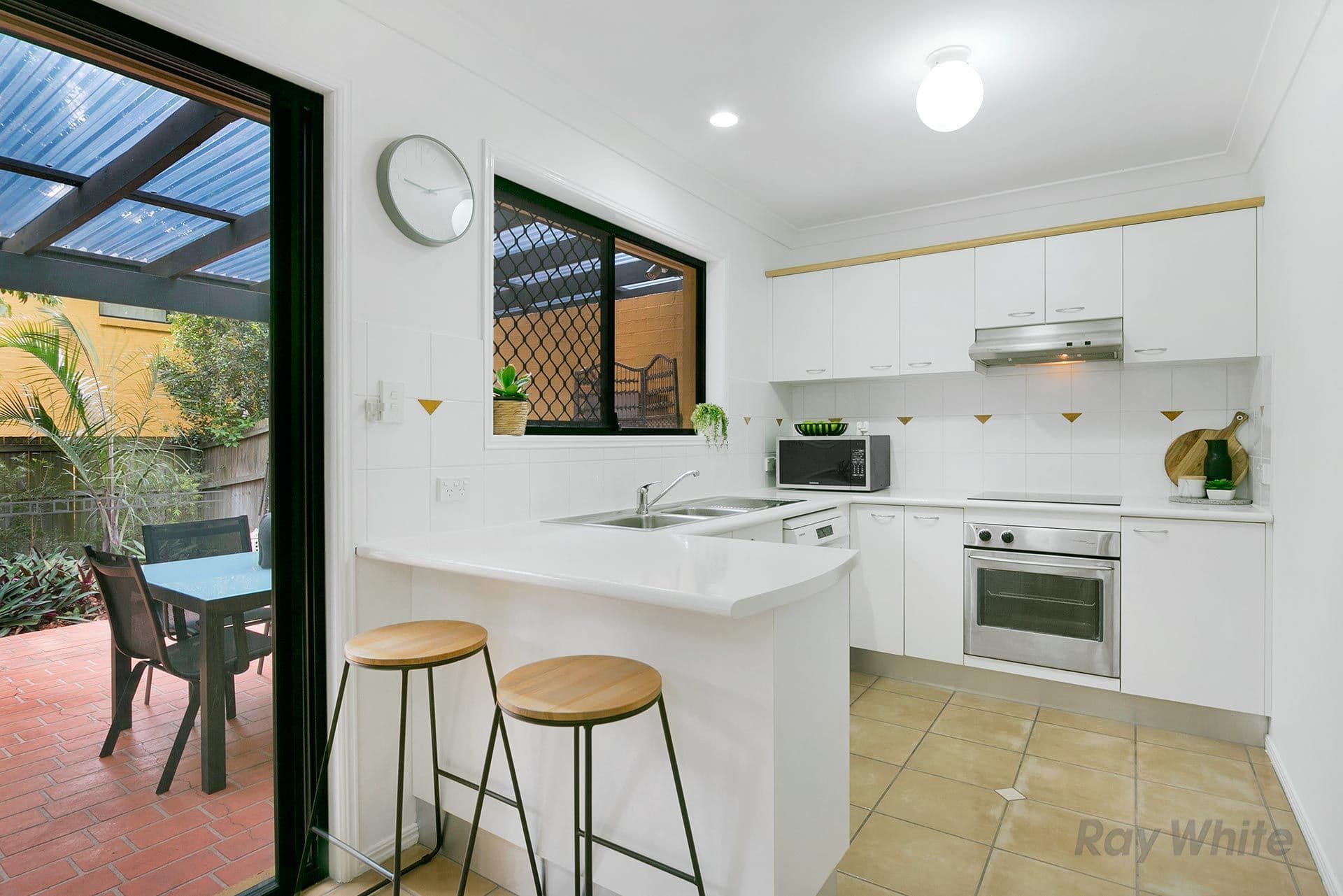 18 Pumice Street, Eight Mile Plains QLD 4113, Eight Mile Plains - Thumbnail 3