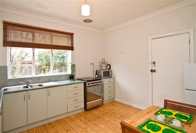 58 Southern Road, HEIDELBERG HEIGHTS VIC 3081, Heidelberg Heights - Thumbnail 2