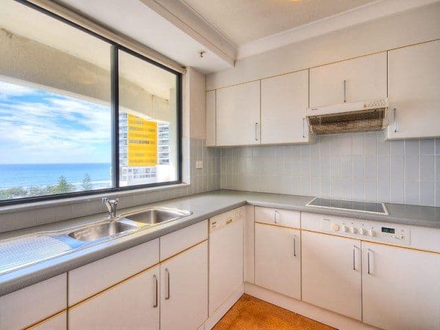 133 'Victoria Square' 15 Victoria Avenue, BROADBEACH QLD 4218, Broadbeach - Thumbnail 3