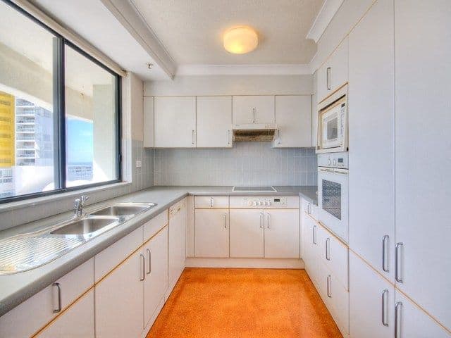 133 'Victoria Square' 15 Victoria Avenue, BROADBEACH QLD 4218, Broadbeach - Thumbnail 8