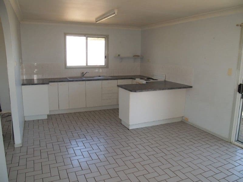 25 Mort Street, LAIDLEY QLD 4341, Laidley - Thumbnail 3