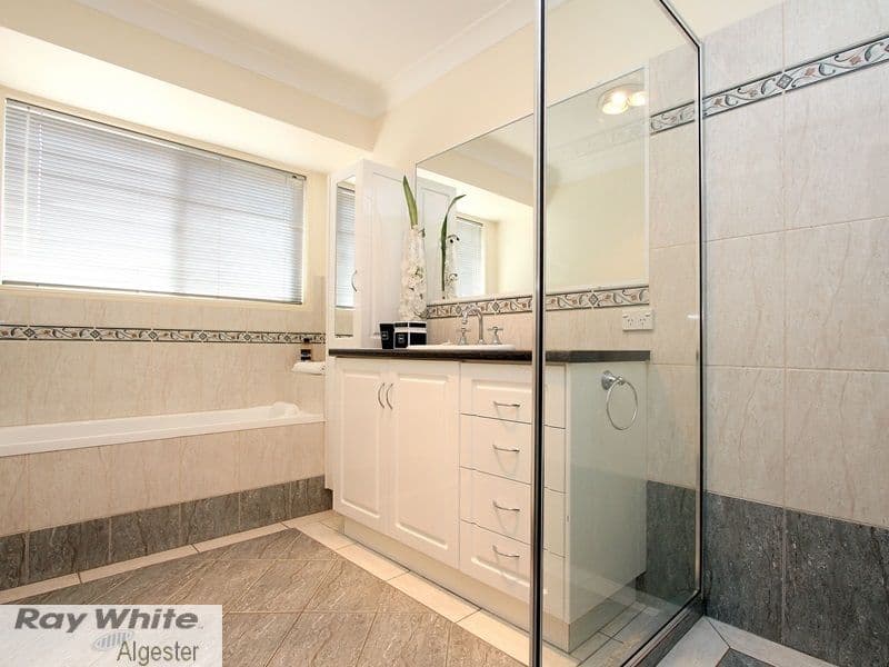 3 Watarrka Drive, PARKINSON QLD 4115, Parkinson - Thumbnail 7