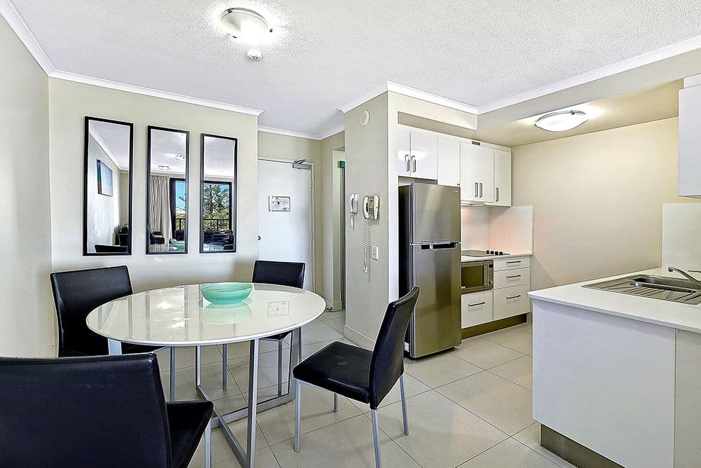 32 Surf Parade, Broadbeach QLD 4218, Broadbeach - Thumbnail 3
