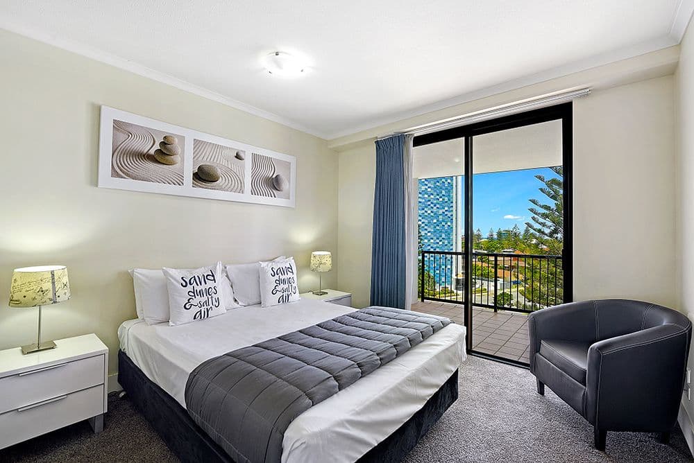 32 Surf Parade, Broadbeach QLD 4218, Broadbeach - Thumbnail 4