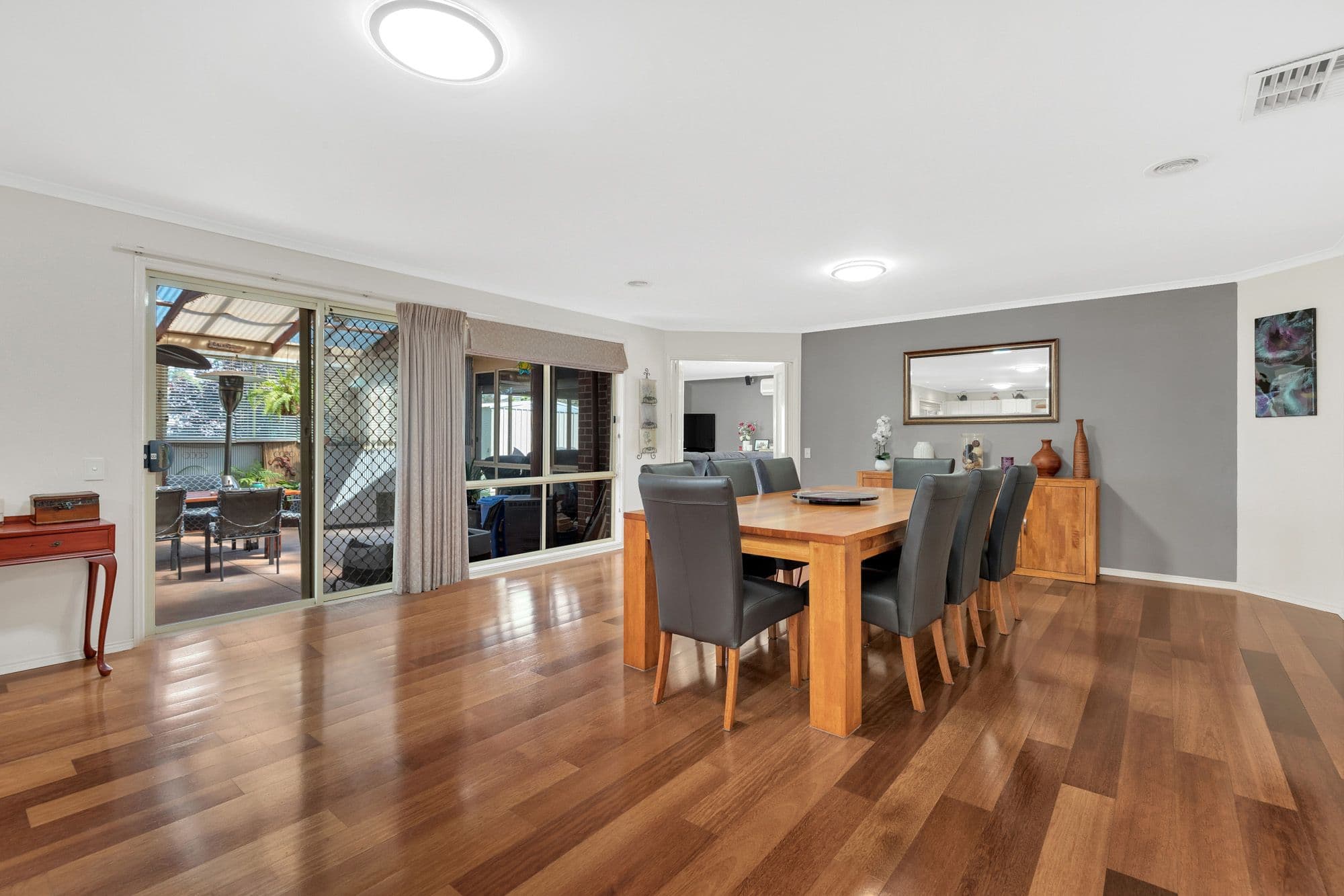 36 Brookville Avenue, Werribee VIC 3030, Werribee - Thumbnail 4
