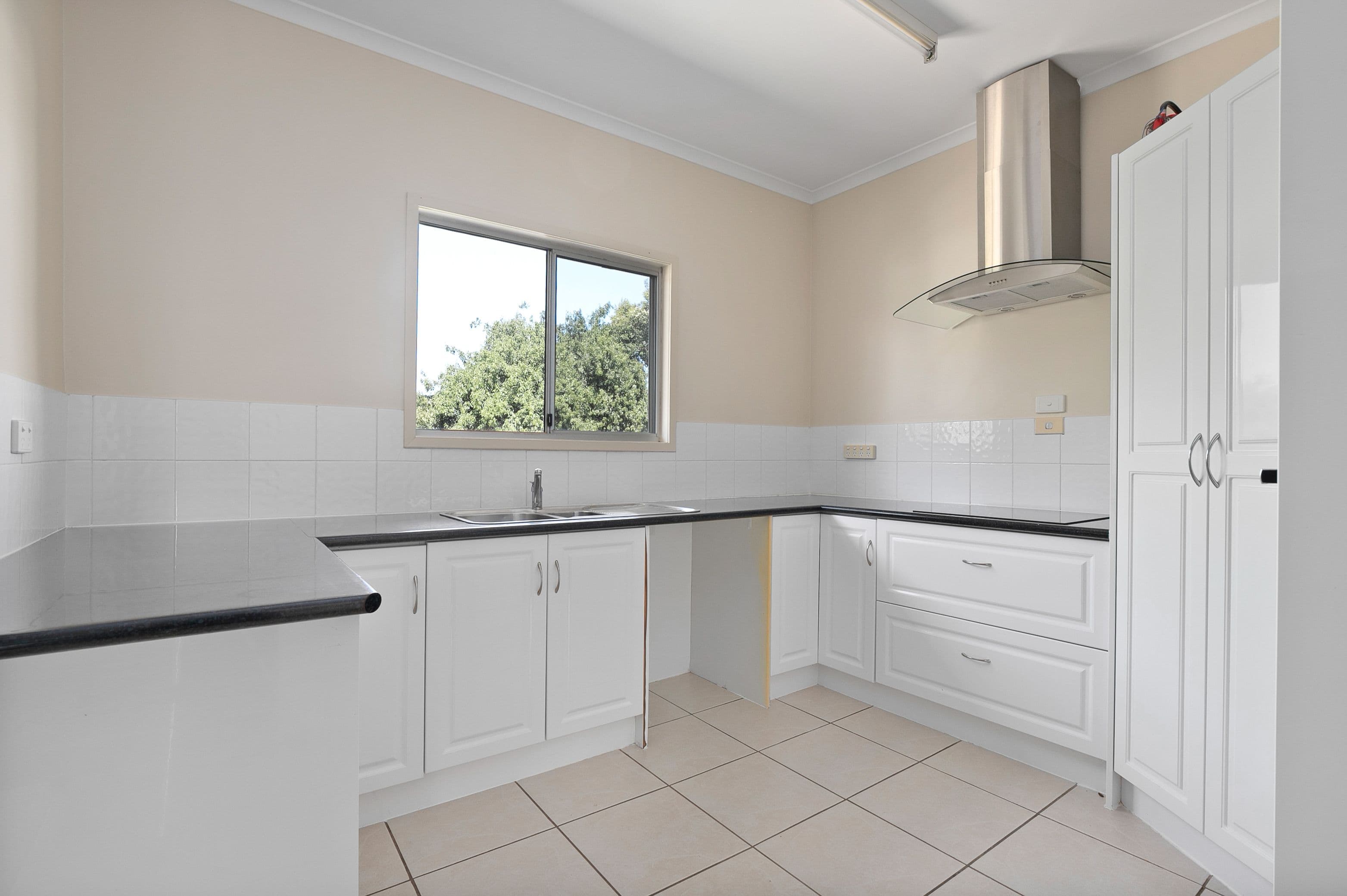 14 Bridgeman Street, Emerald QLD 4720, Emerald - Thumbnail 5