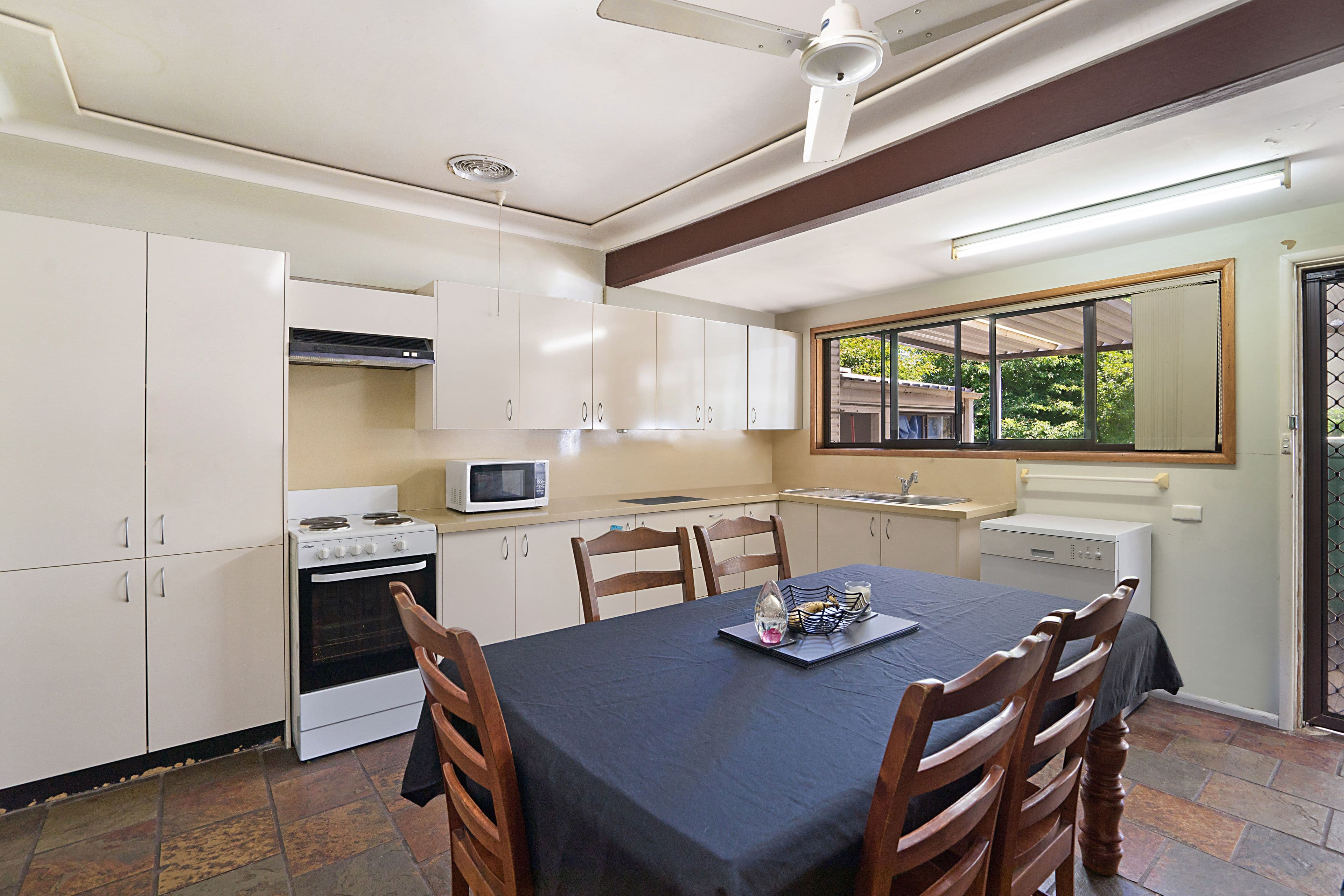 45 Camellia Circle, Woy Woy NSW 2256, Woy Woy - Thumbnail 4