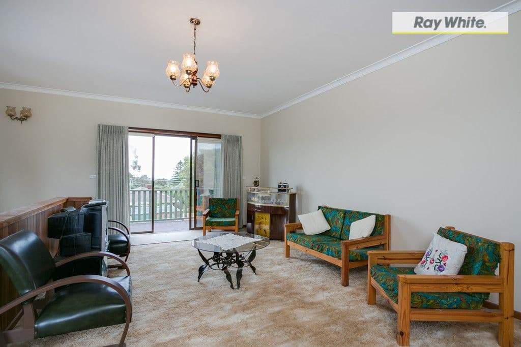 8 Cosmos Street, DROMANA VIC 3936, Dromana - Thumbnail 6