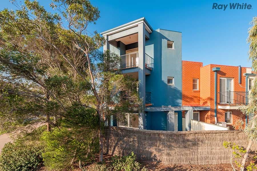 4 Landers Court, Caroline Springs VIC 3023, Caroline Springs - Image 1