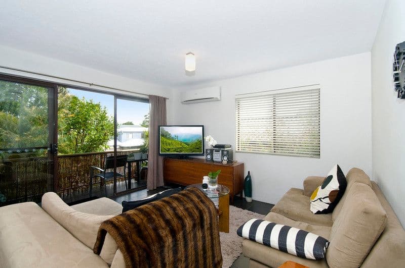 21 Fifteenth Avenue, PALM BEACH QLD 4221, Palm Beach - Thumbnail 4
